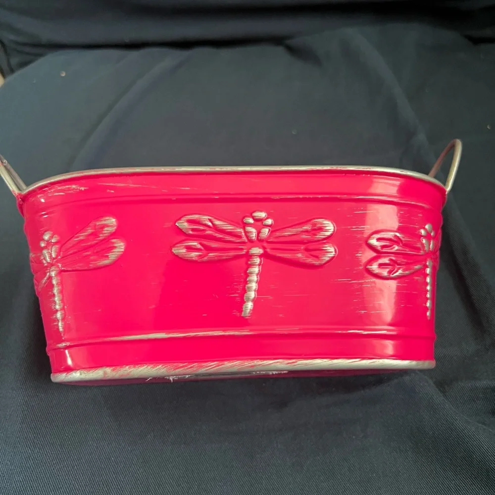 NWOT dragonfly metal container, hot pink, silver, appx 7”x4”x3”, 2 handles,